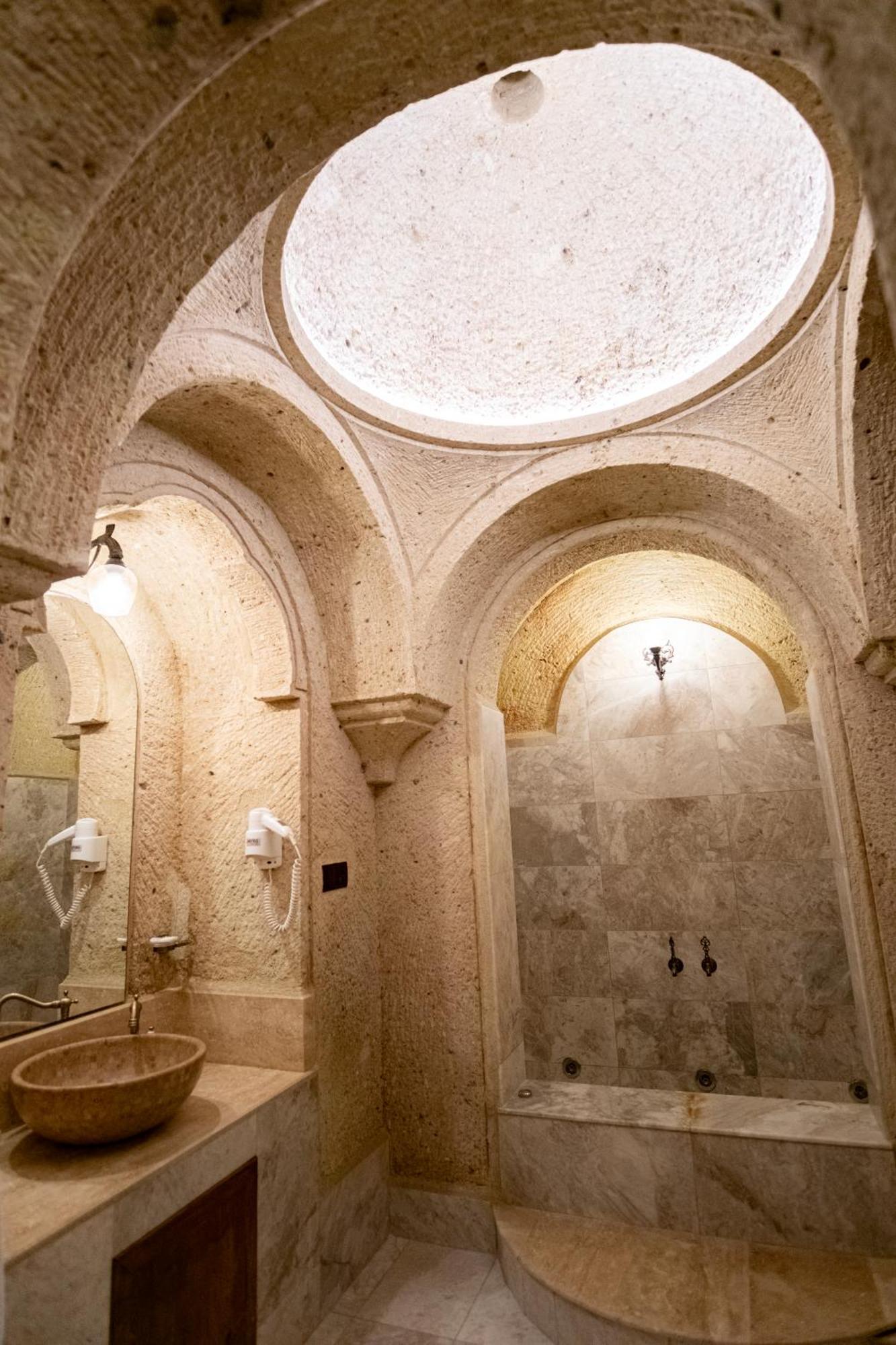 Kemerhan Cave Suites Ürgüp Ngoại thất bức ảnh