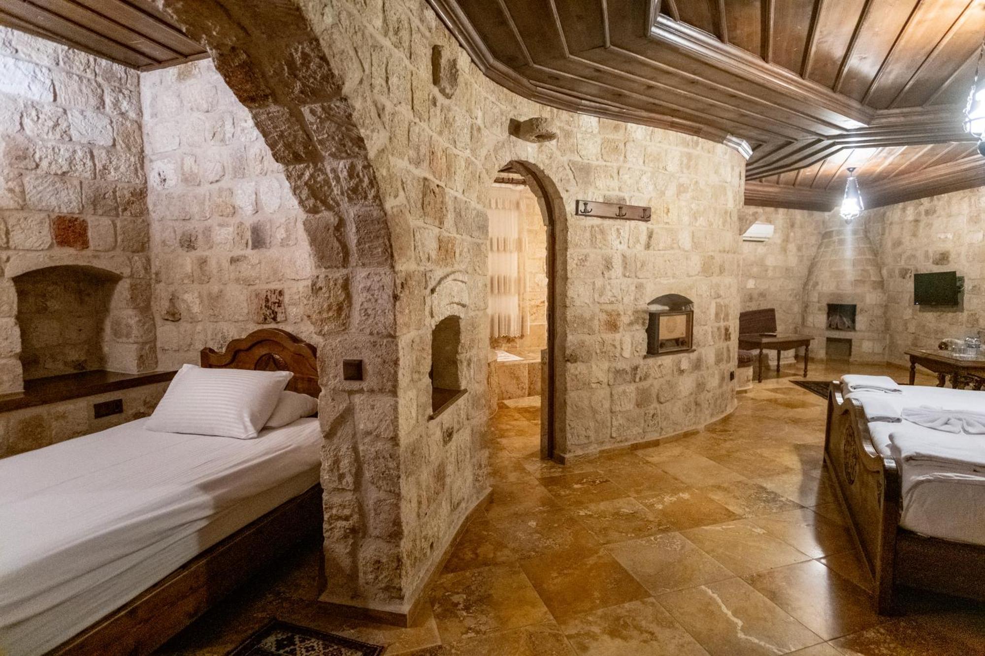 Kemerhan Cave Suites Ürgüp Ngoại thất bức ảnh